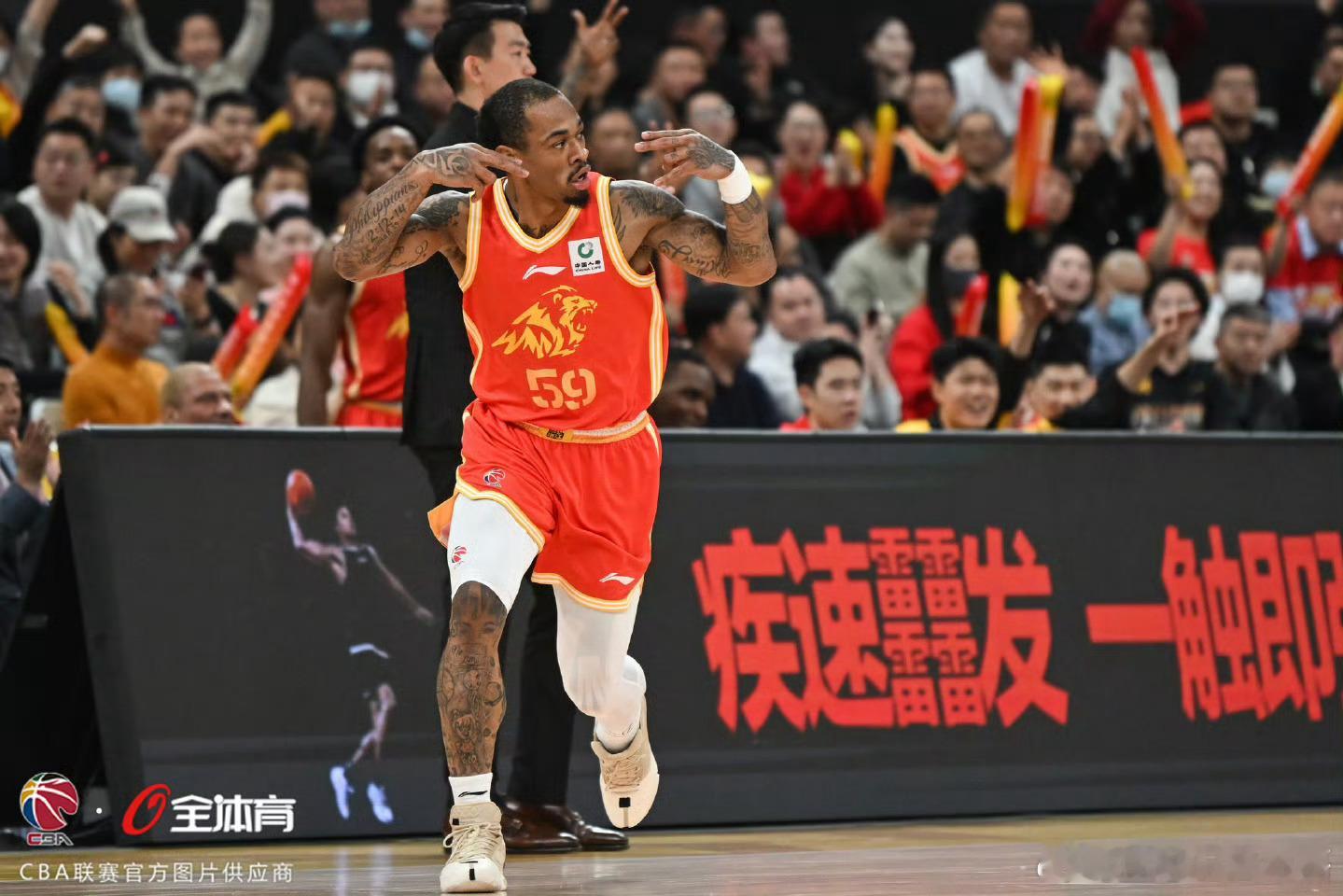 揭幕战充分体现了一点，在10分钟一节的比赛里，外援的绝对实力占据了很重要的成分。