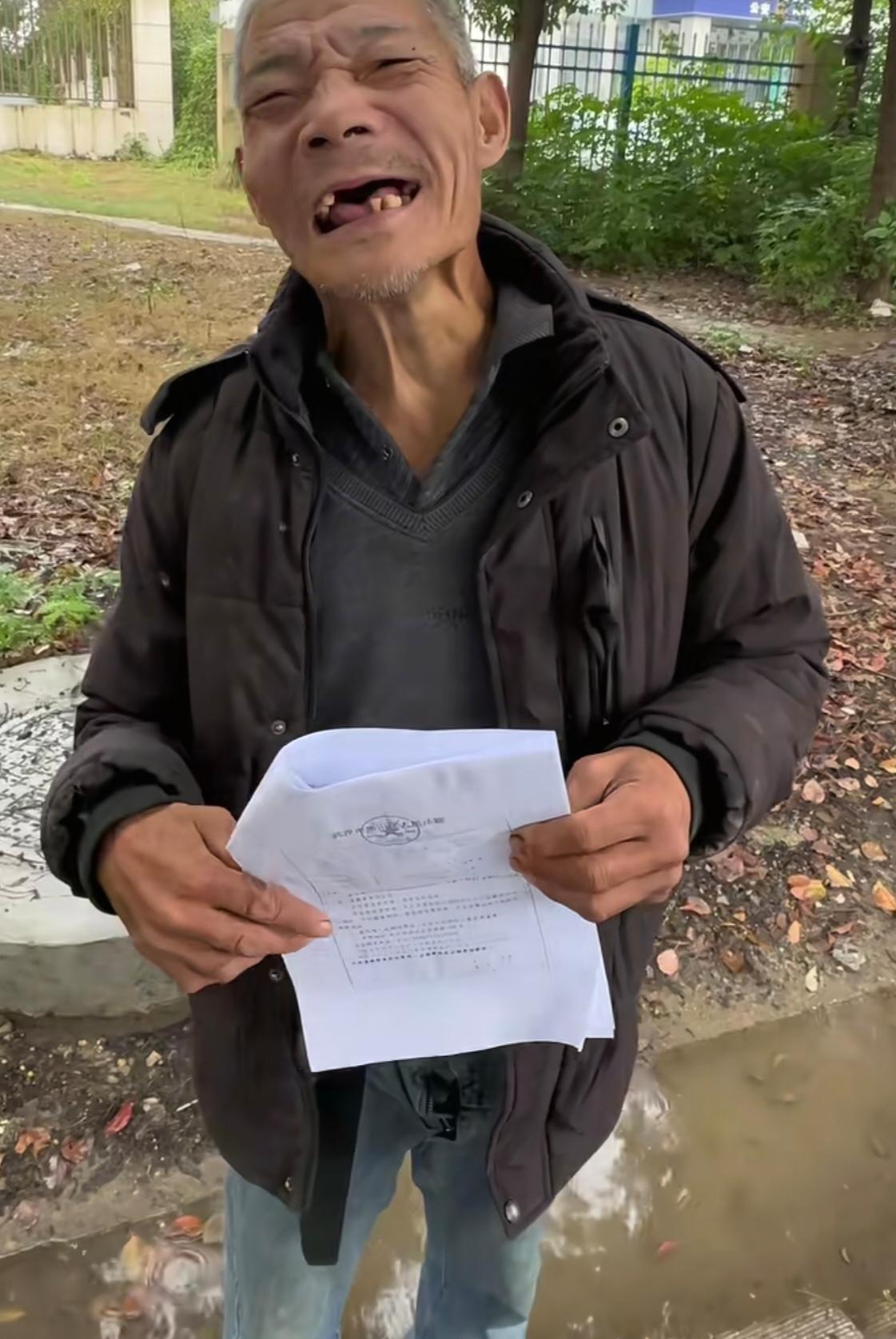 我真服了，这些人什么心理去起诉一个脑瘫的卖藕人？觉得人家视频侵权举报下架不就完了