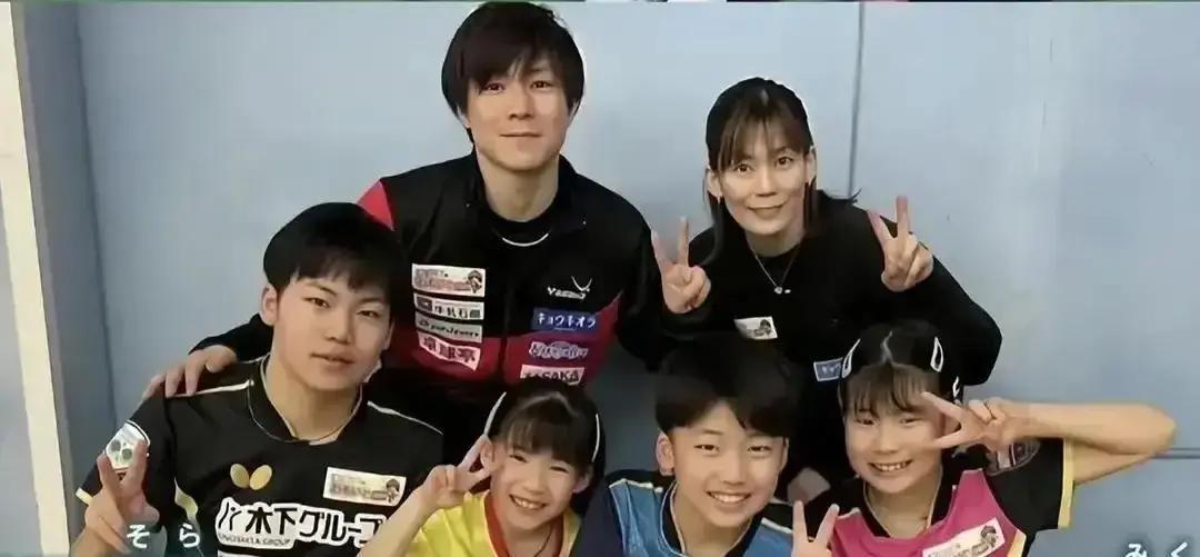 13岁夺冠，兄妹把张本逼到替补席
 
日本乒协刚公布的奥运P卡名单里，松岛辉空、