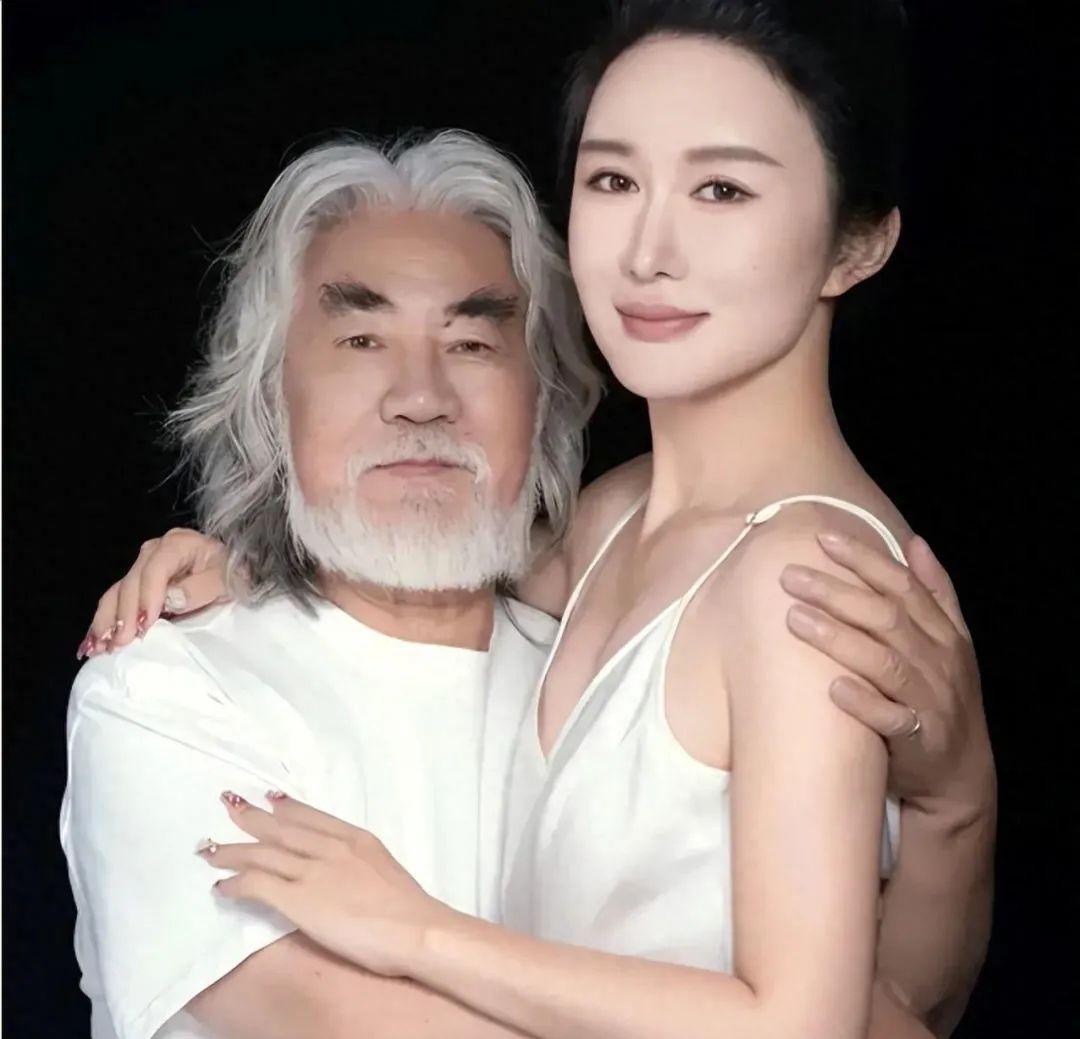 “淌过女人河”的张纪中遇上了“爬过男人山”的杜星霖，真的是绝配！ ​​​