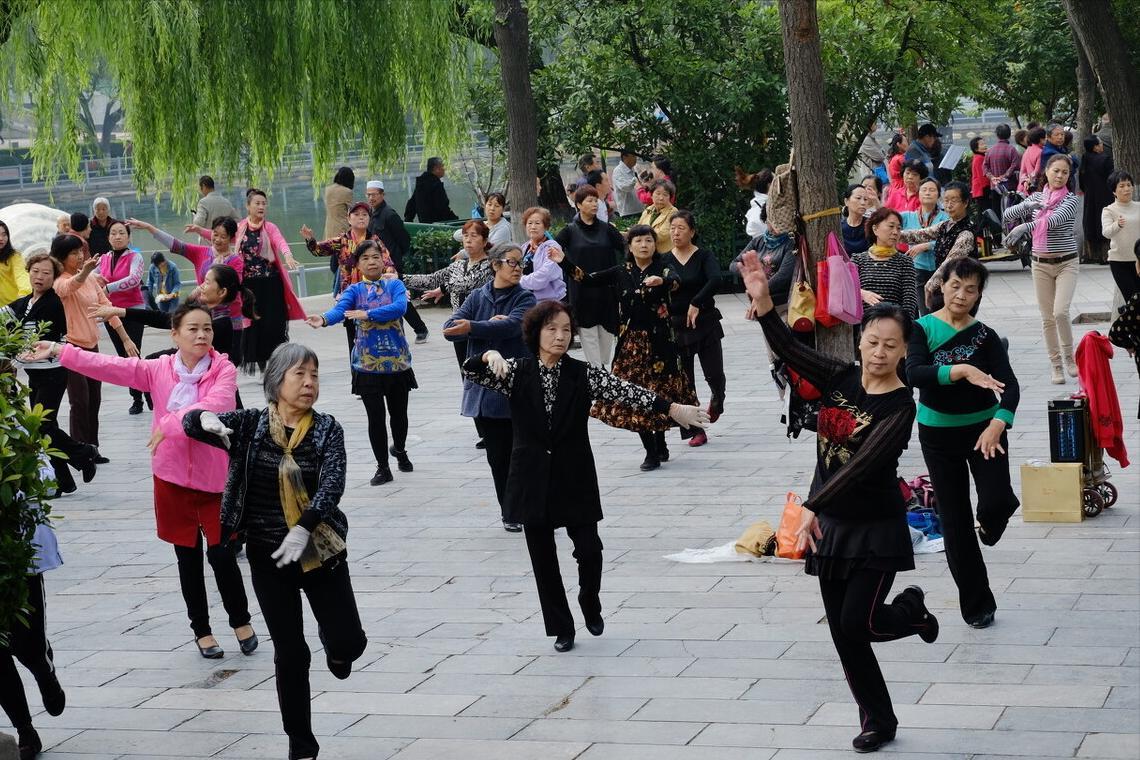 中国已经正式进入老龄化时代，而养老问题也成了国家和社会必须面对且急需解决的问题。