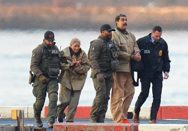 委内瑞拉最大内奸终于藏不住了，不是别人，正是口口声声要救马杜罗的代总统德尔西·罗