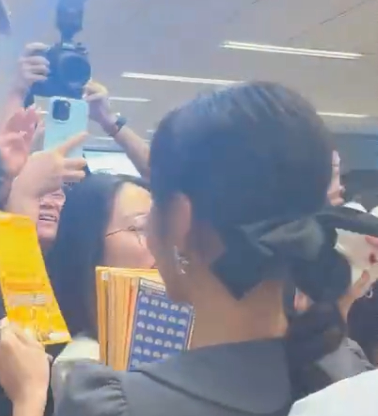 张佳宁是不是该演妈妈了 ​​​