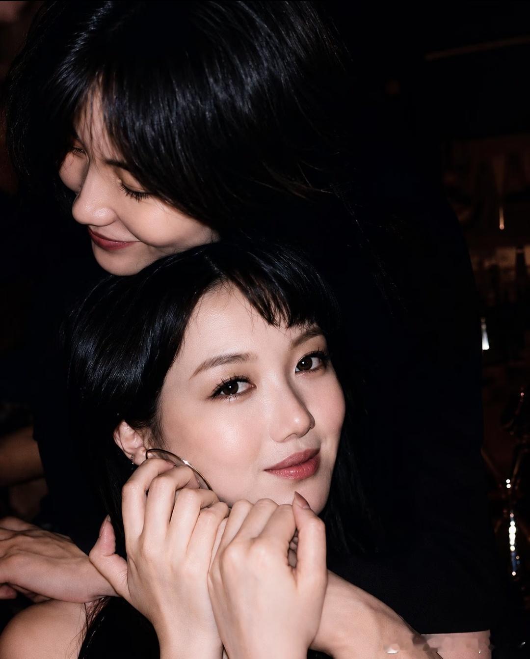 李嫣这姑娘真是越长越惊艳20岁近175cm的高挑身材清冷气质里透着一股从容淡定完