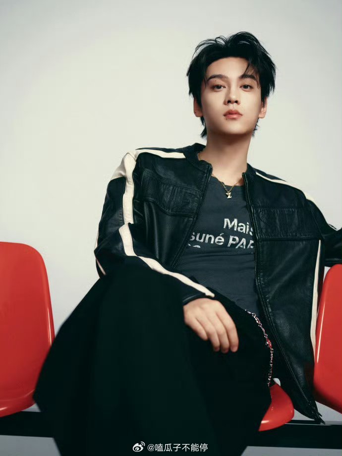 田栩宁今日份直播造型出图🈶 