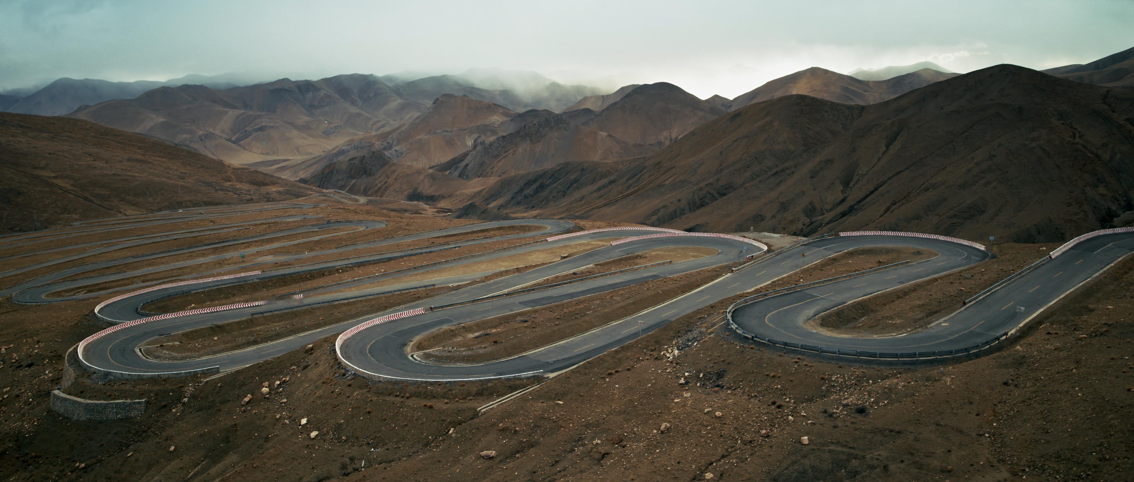 我之前就说过，极氪的物料水平从极氪9x开始就越来越高，现在看极氪8x和焕新009