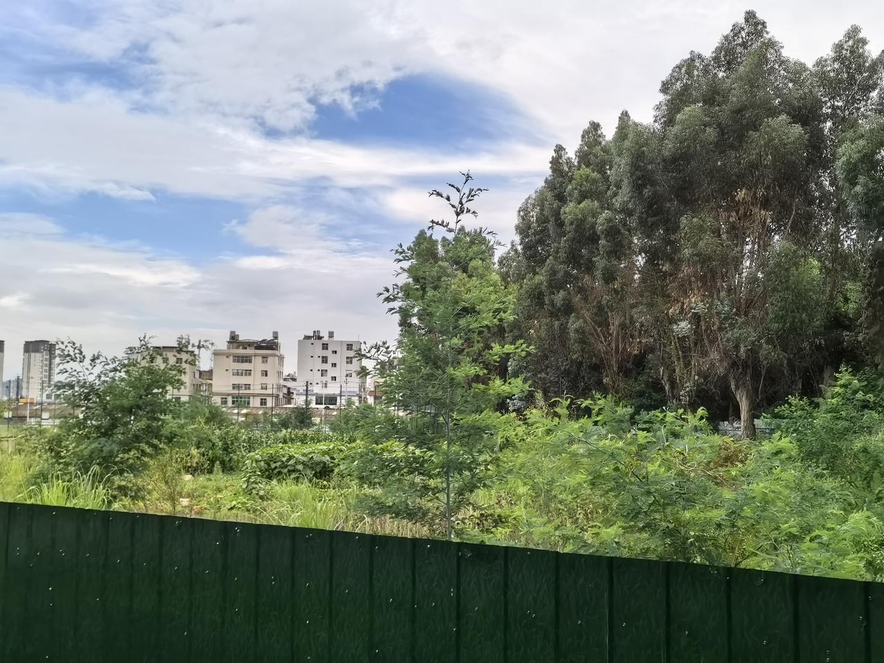 彩云北路中段，六甲村这边，但是现在没有六甲村了吧！没有找到，大都摩天一期的边上有