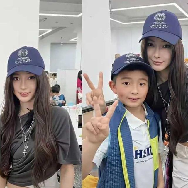 参加儿子校园义卖穿搭引热议
 
黄晓明儿子就读国际学校早已不稀奇，杨颖到校陪孩子