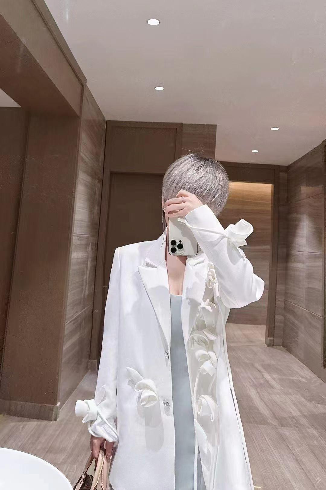 因为太清醒 所以不想结婚 甚至连恋爱都懒得谈  钱不是万能 但没有钱万...