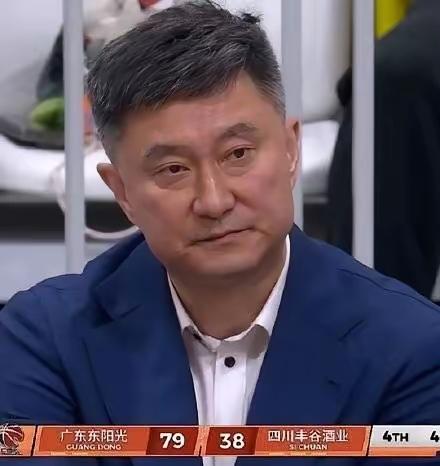 虽然大比分取胜四川男篮，但杜锋的心情一点也高兴不起来？赛后杜锋更是直接回怼记者关