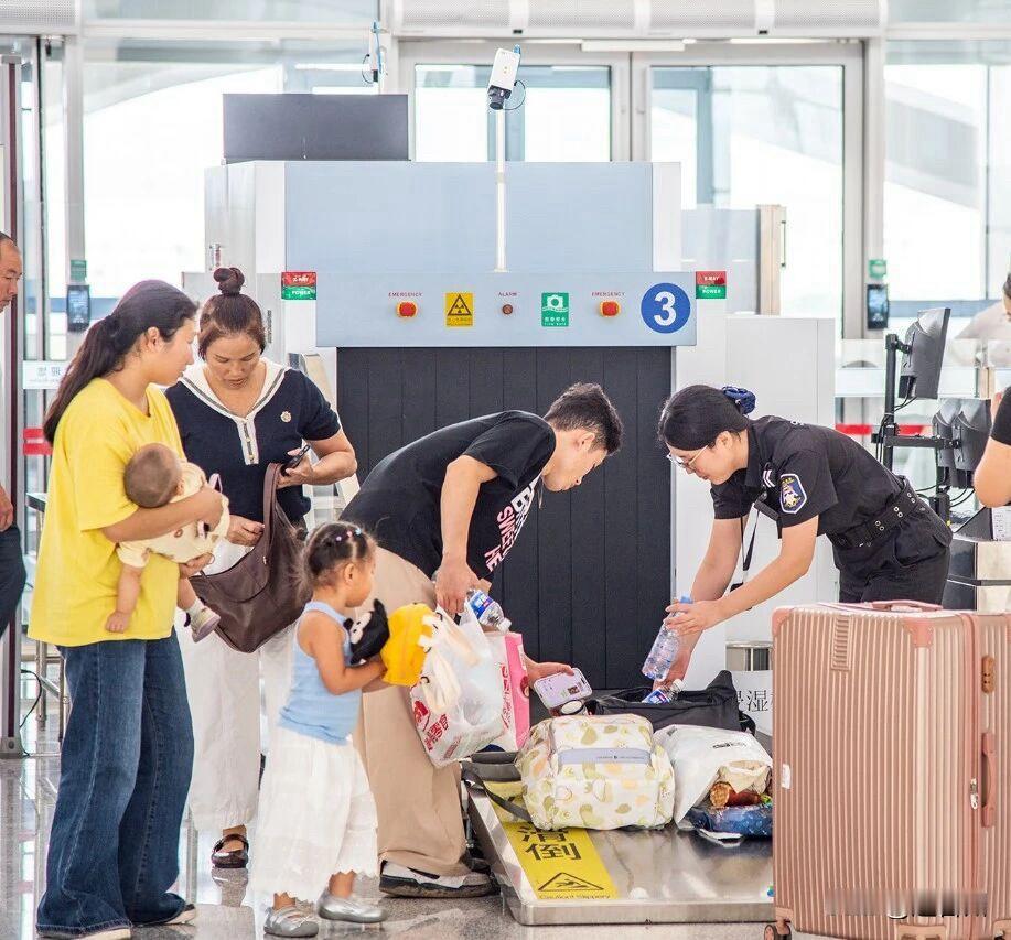 玉环高铁站开通一个月，成绩单出来了——日均客流近6000人次，单日最高破9000