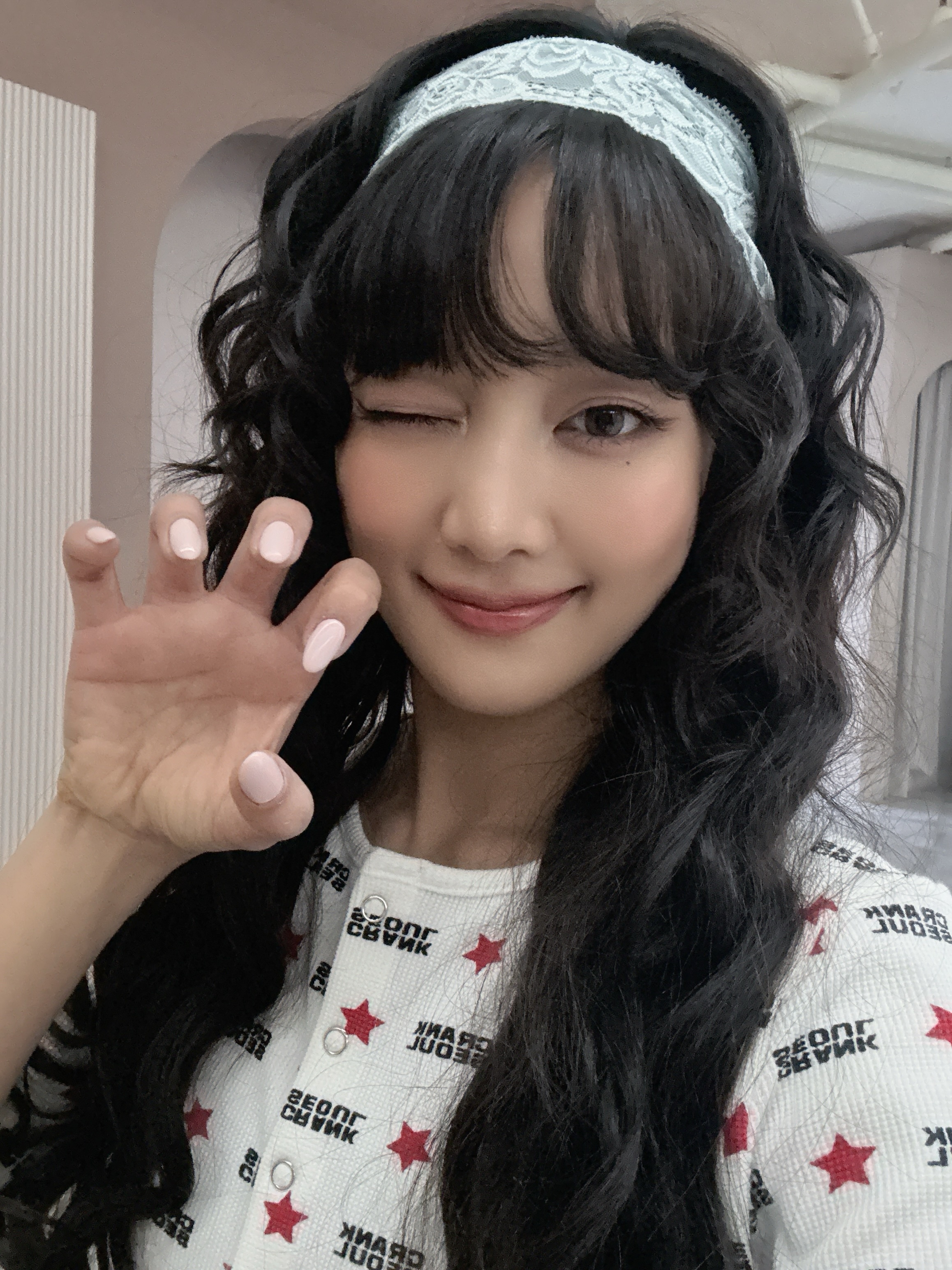 idle组合Minnie梦幻主唱🩷美食鉴赏家金咪260709 官方X更新[📸