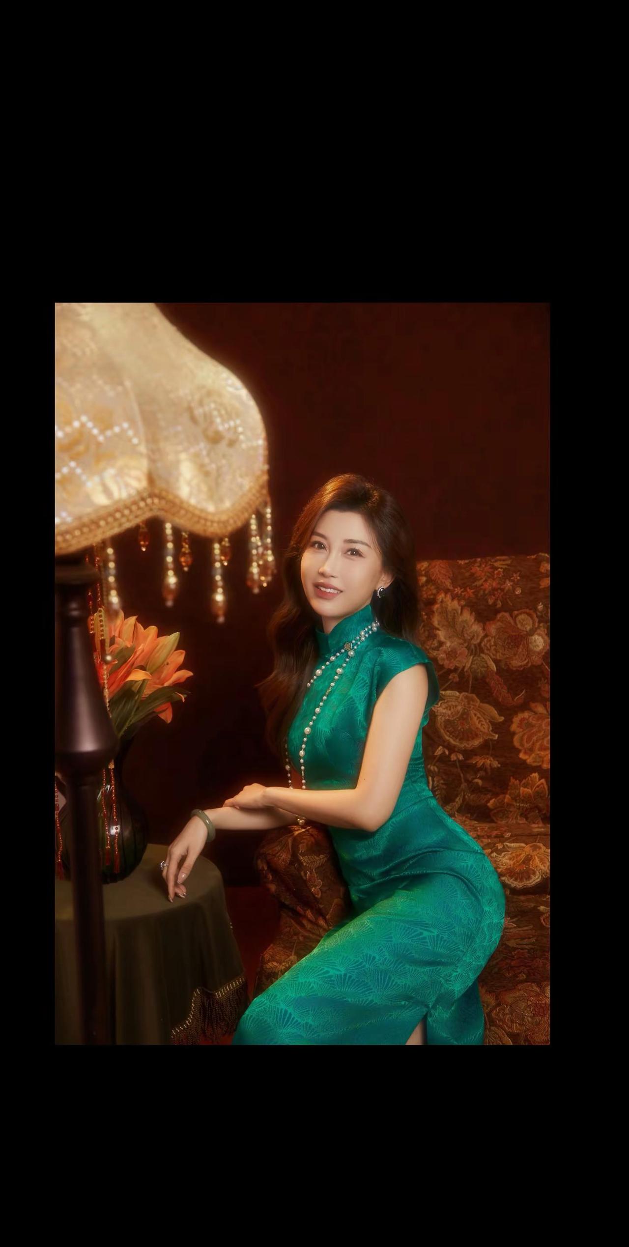 不到40而已，焦虑什么~樱花树下站谁都美