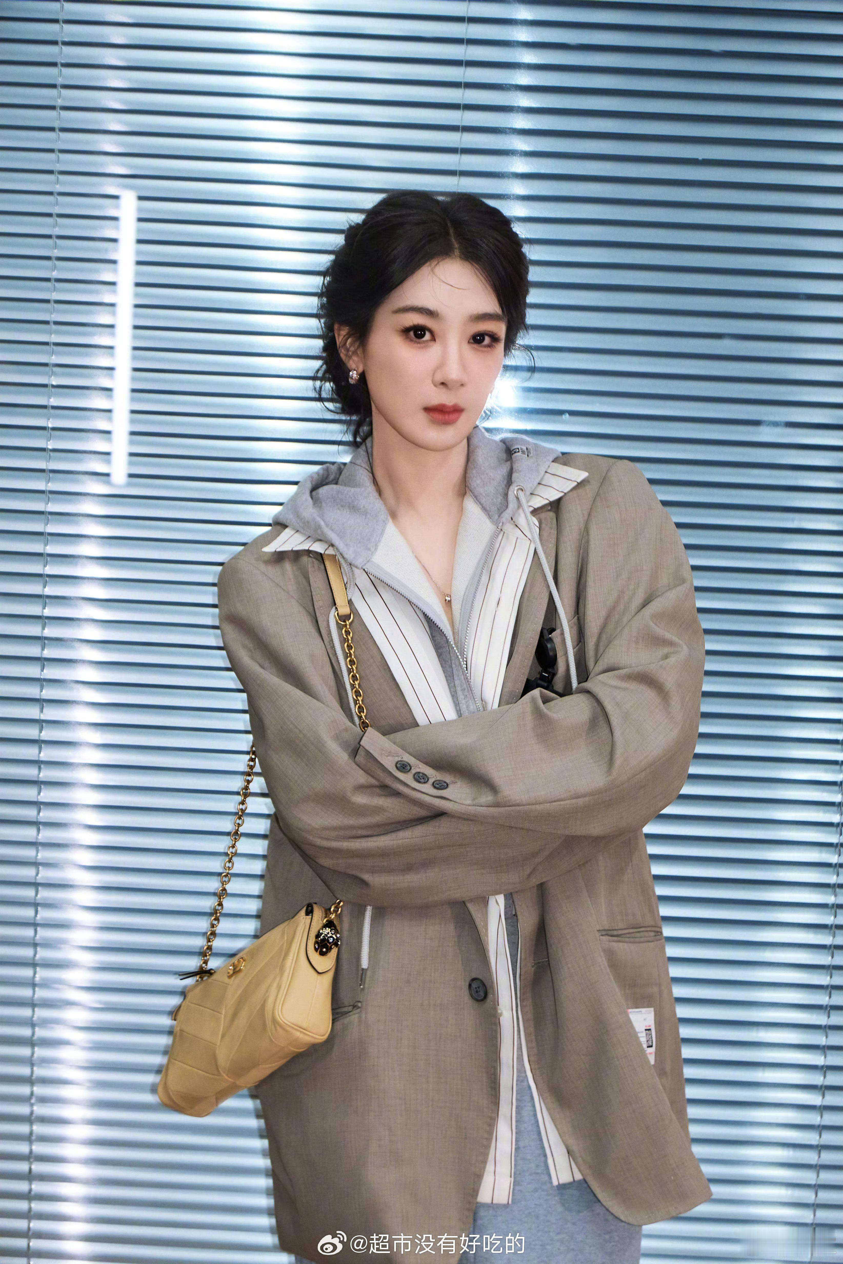 杨紫可爱漂亮日常的营业 