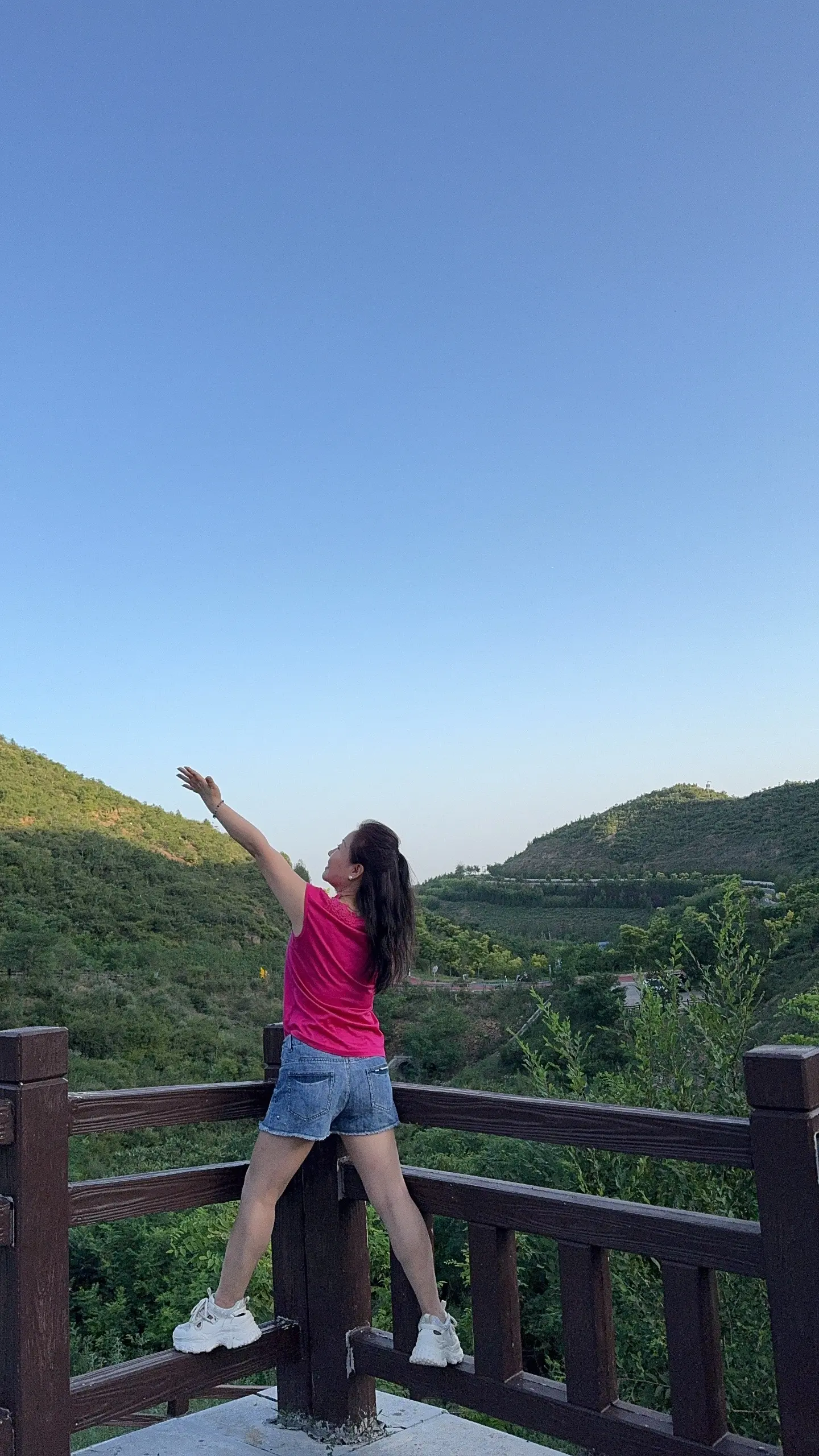 向天空大声的呼喊，重返十八岁😂