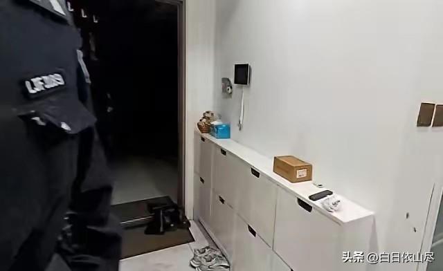 破防了！
杭州，男子的妻子半夜突发疾病送医，仅留6岁女儿一人在家。身边没有亲戚朋