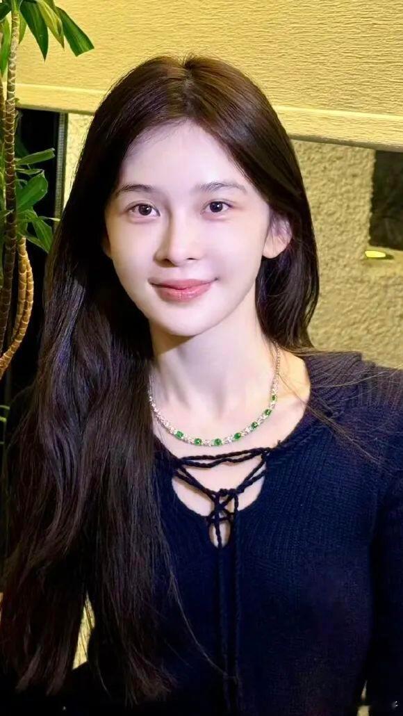 赵樱子曝娱乐圈有一对夫妻离婚是真的 赵樱子直播言论再引热议近日，赵樱子的一段直播