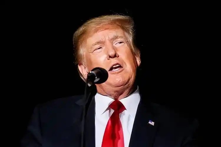 美国头大了川普不在乎，他只想画K线川普:我可能做一些疯狂的事情    📉川普: