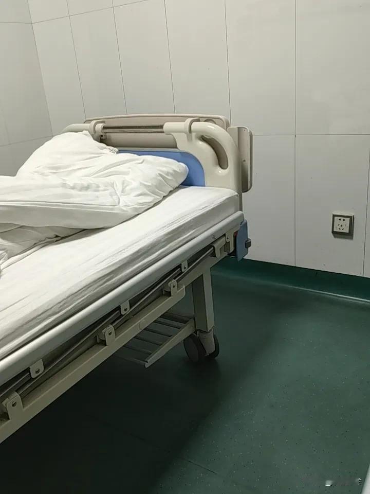 珍惜在Hospital的日子
       走过六年抗癌长路，我渐渐读懂：最该珍