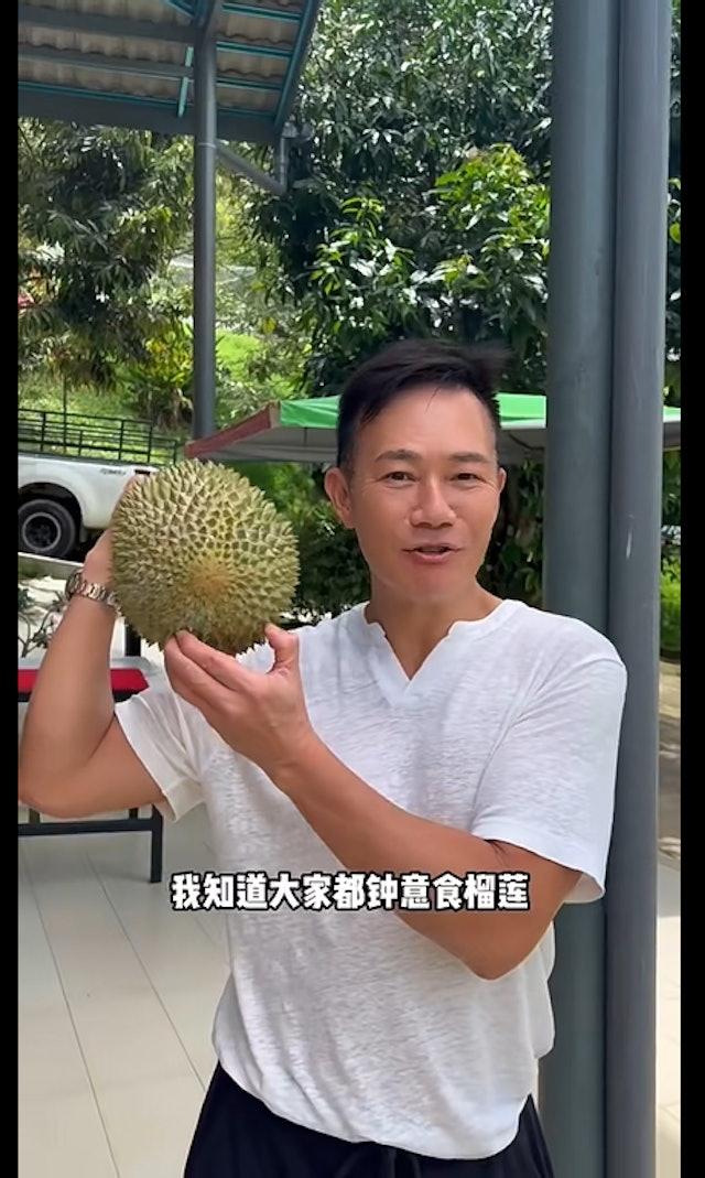 61岁的张兆辉，近年长驻内地吸金，他曾拍过多出TVB剧集，又是大导演杜琪峰的御用