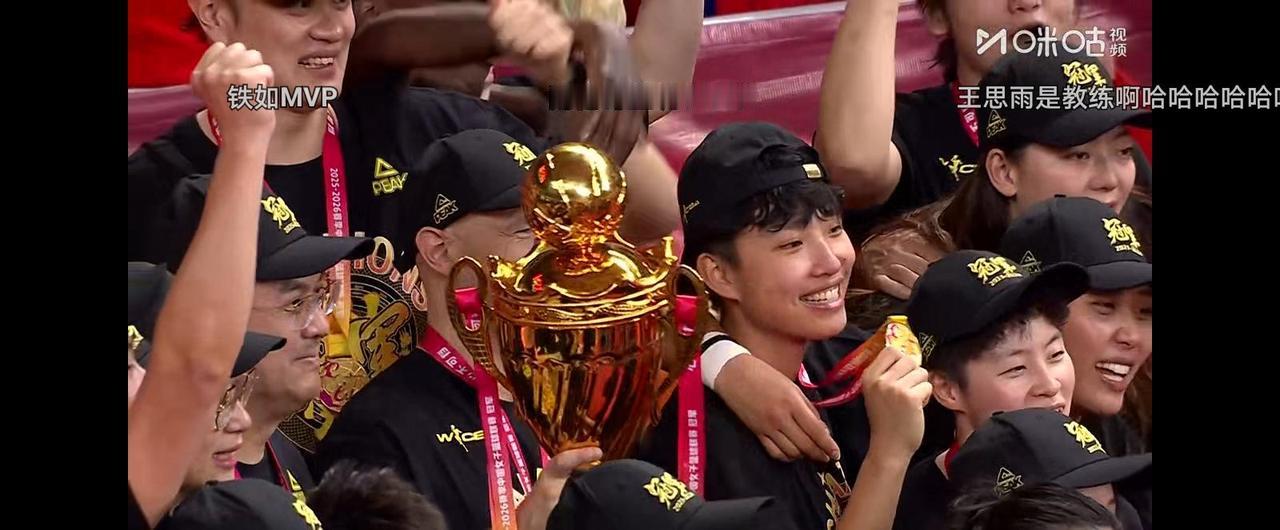 赛前多数球迷认定单外援出战的四川女篮，客场对阵三外援的山西队必败，结果却以九分优