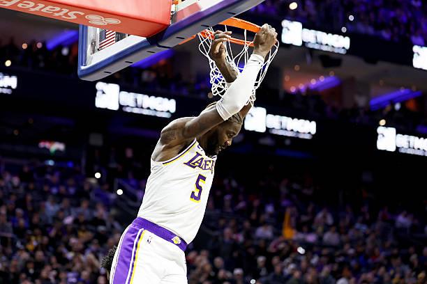 艾顿的状态真的很不错，而且他在面对绝大多数对手时好像都是能够占据优势的，他其实是