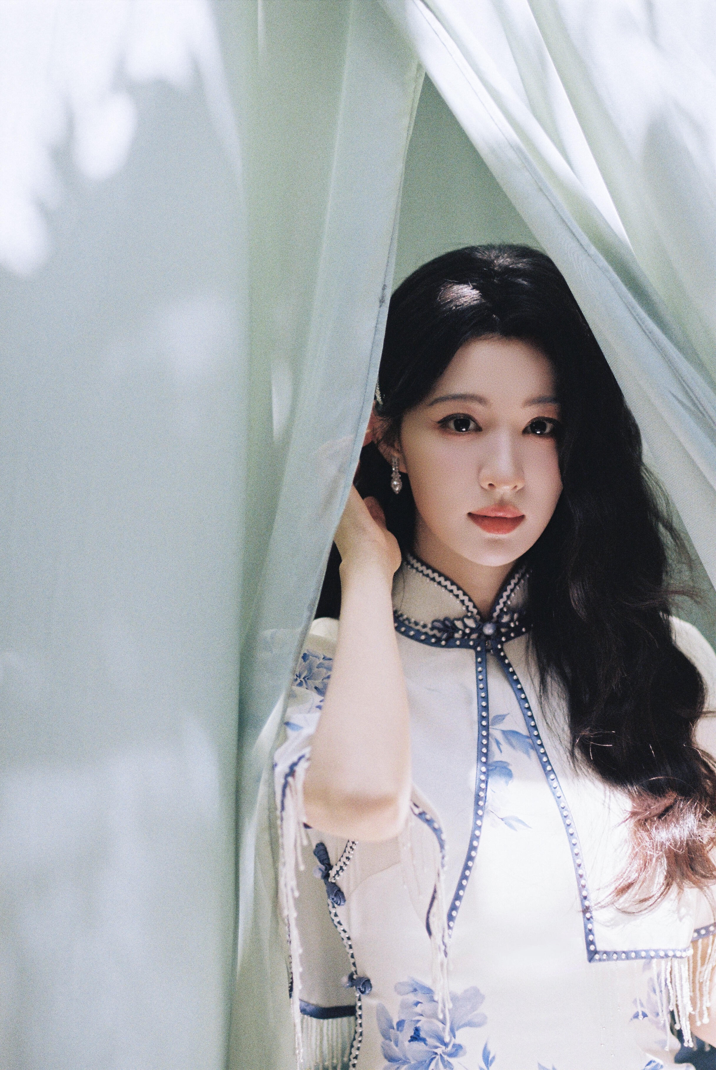 是《这一秒过火》时期的胶片！！素素你好美王楚然这一秒过火胶片王楚然任素素时期胶片