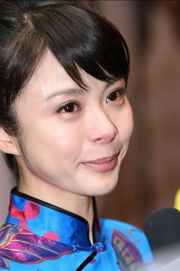 19岁爱上大22岁刘威，同居7年被抛弃的杨若兮，转身嫁给了二婚演员连奕名，火速生