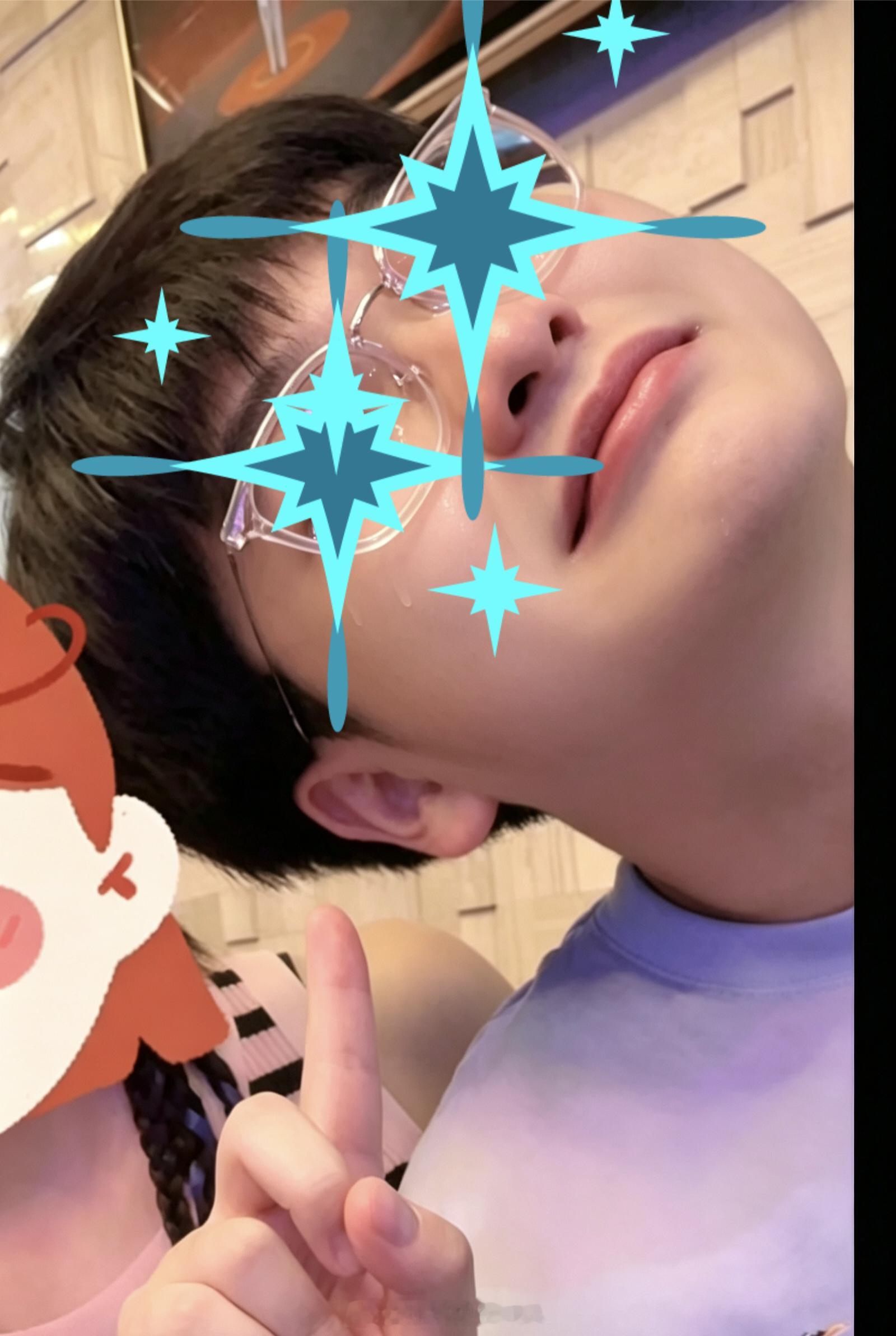 为什么我的泪水一直流不完呢，炸鸡块又在KTV里面哭了