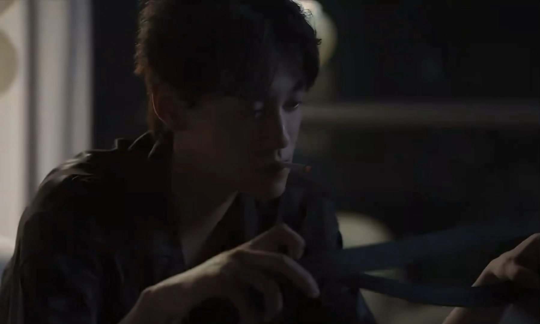 同样都是演（）我爸单纯抽个皮带都是降维打击