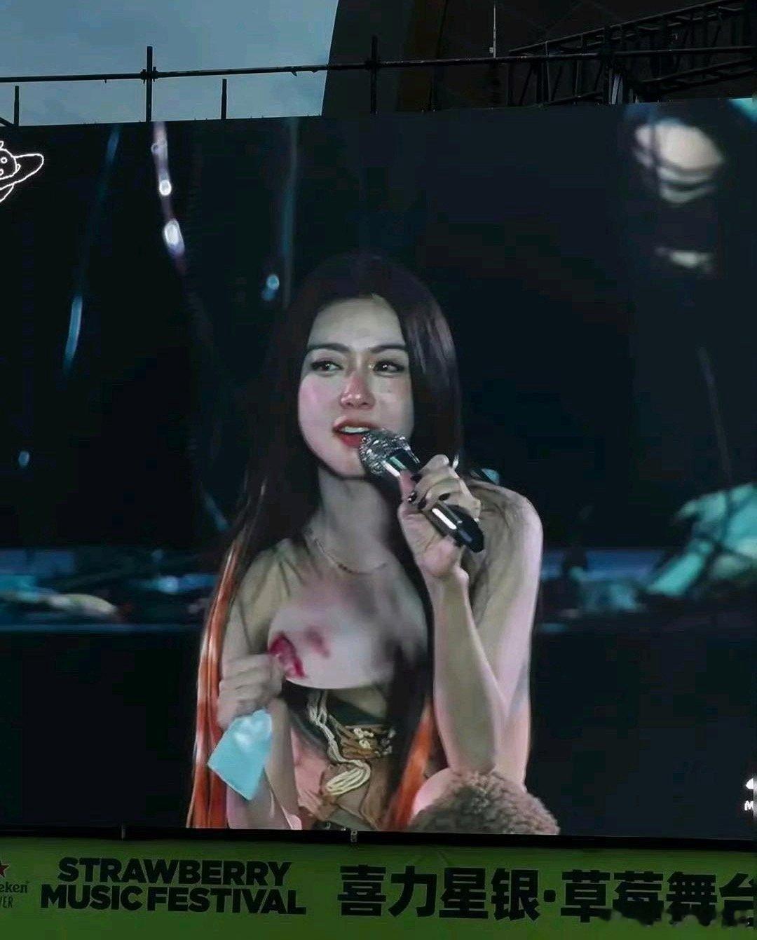 薛凯琪都45岁了，怎么看着还像个小姑娘？ 