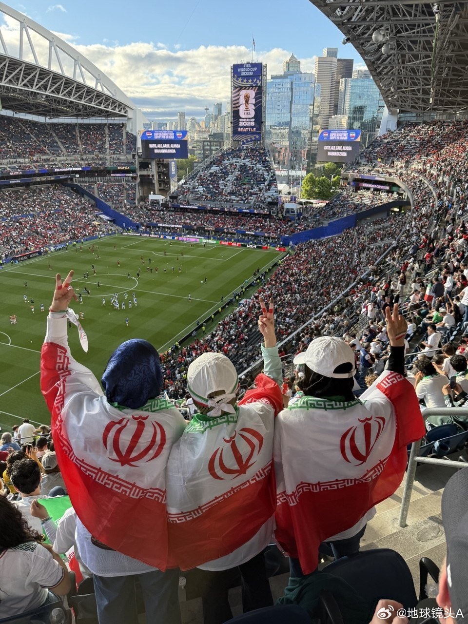 围观世界杯   美加墨世界杯上的真伊朗球迷伊朗球员称这届世界杯是场灾难伊朗也捅韩