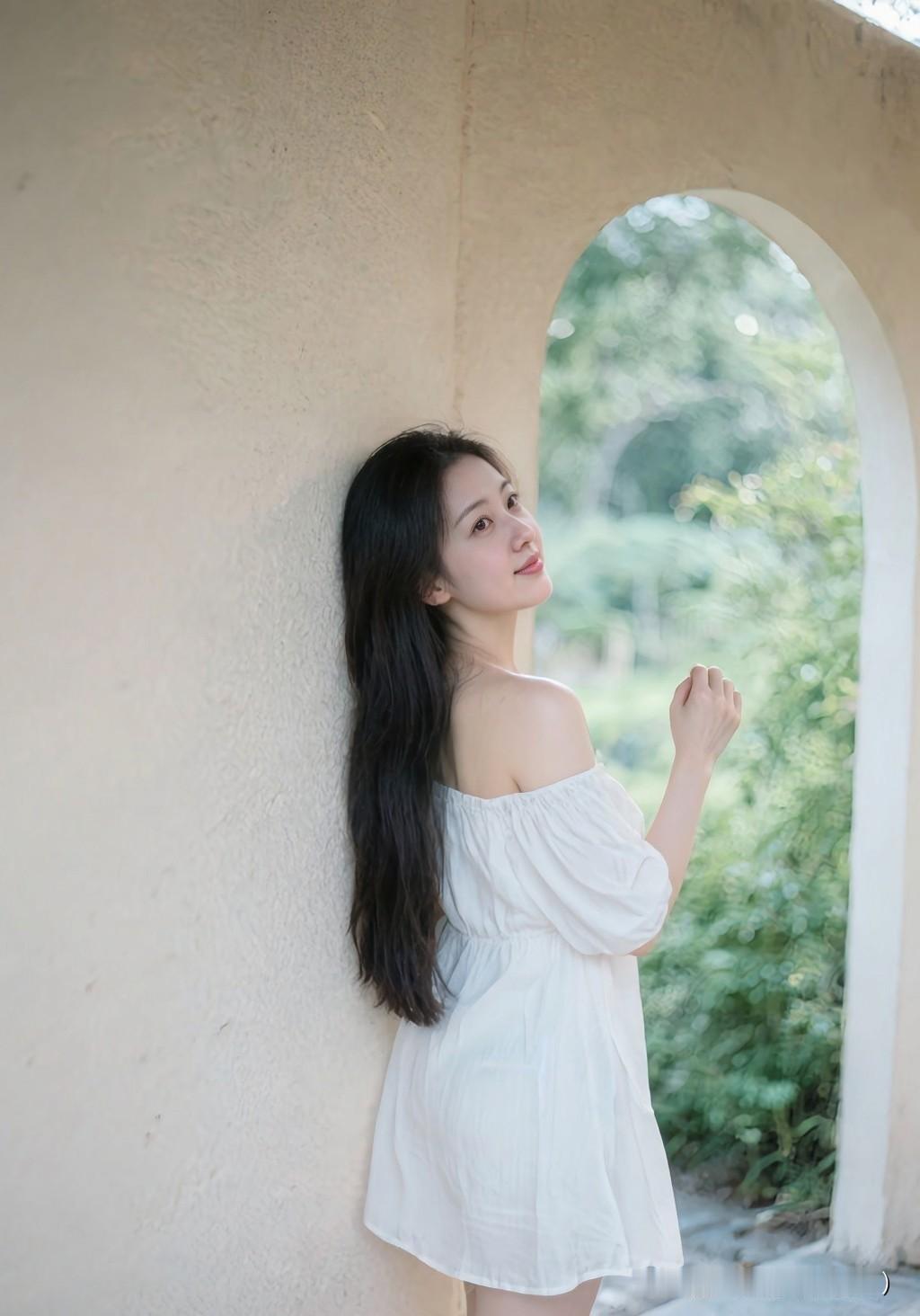 婚姻里谁更吃亏，
女人操心家里大小事，
男人扛着经济压力！
其实没有绝对答案，