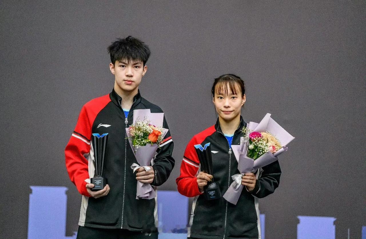 黄有政、石洵瑶继续努力，原来抢头局真的非常非常重要。
混双决赛比赛的比分出现了戏