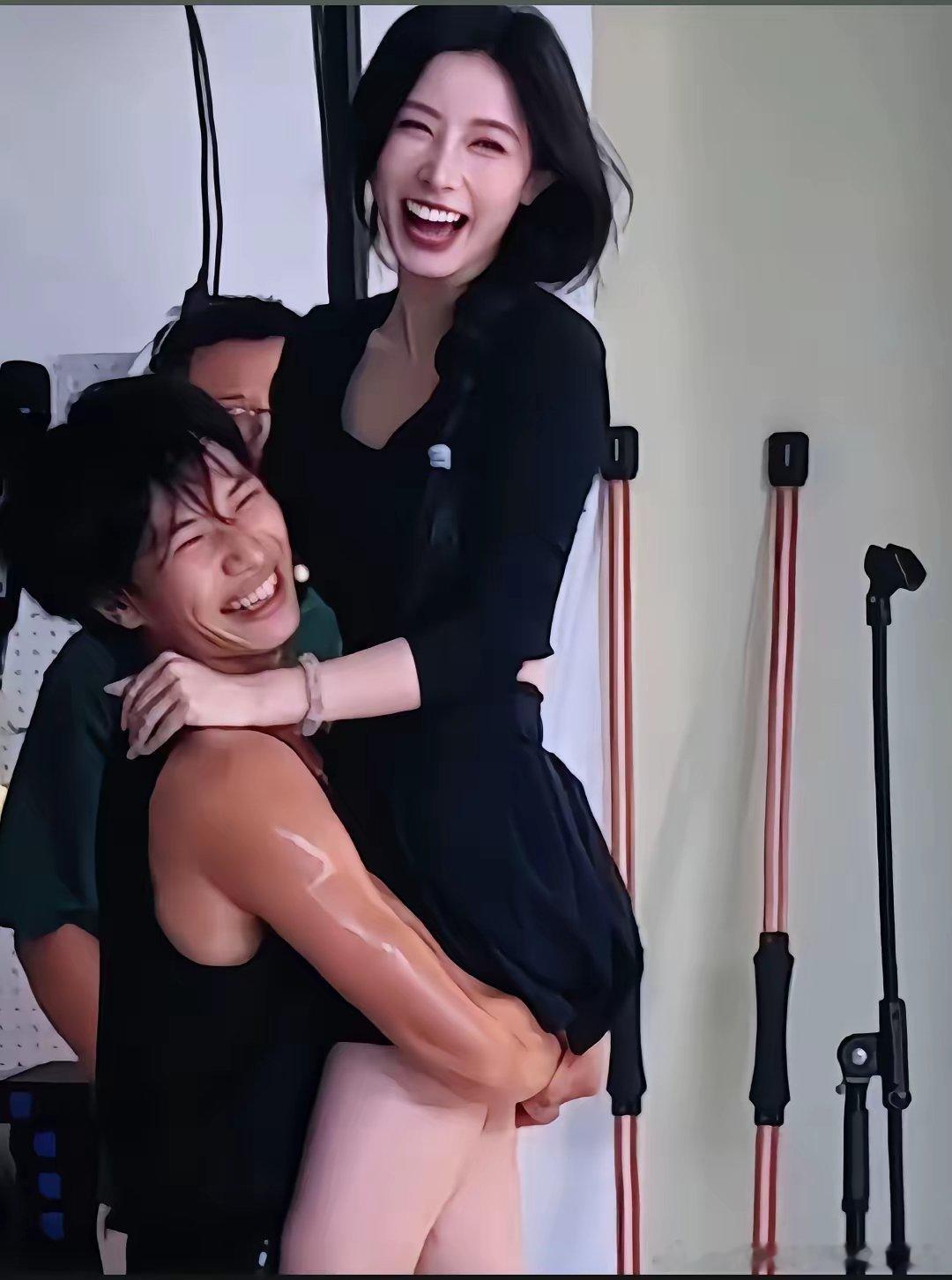 王杨: 我丧失了爱一个人的能力花小龙: 我对女人过敏结果过敏哥和能力姐现在天天秀