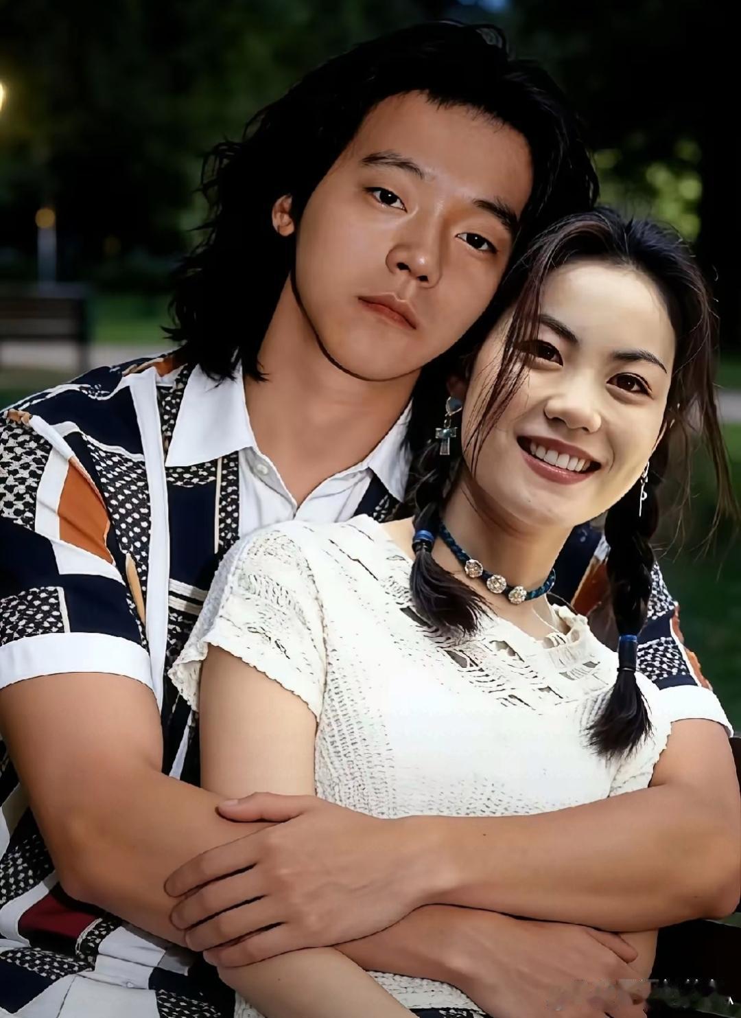 窦唯年轻时候是真帅呀。 