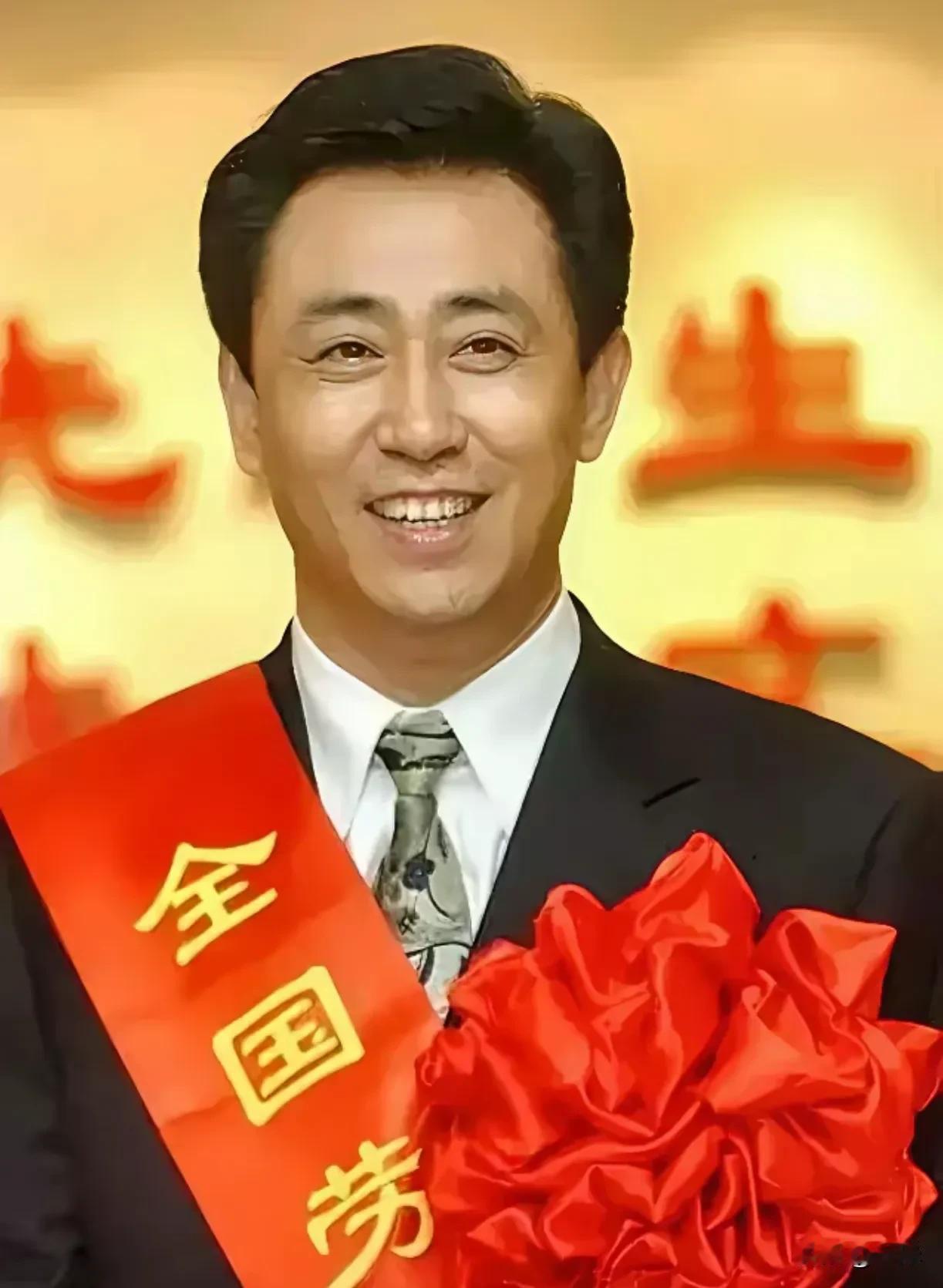 从2900亿身价首富到2.4万亿负债首负，许总巧设空城计，卷走人民两万亿。其实，