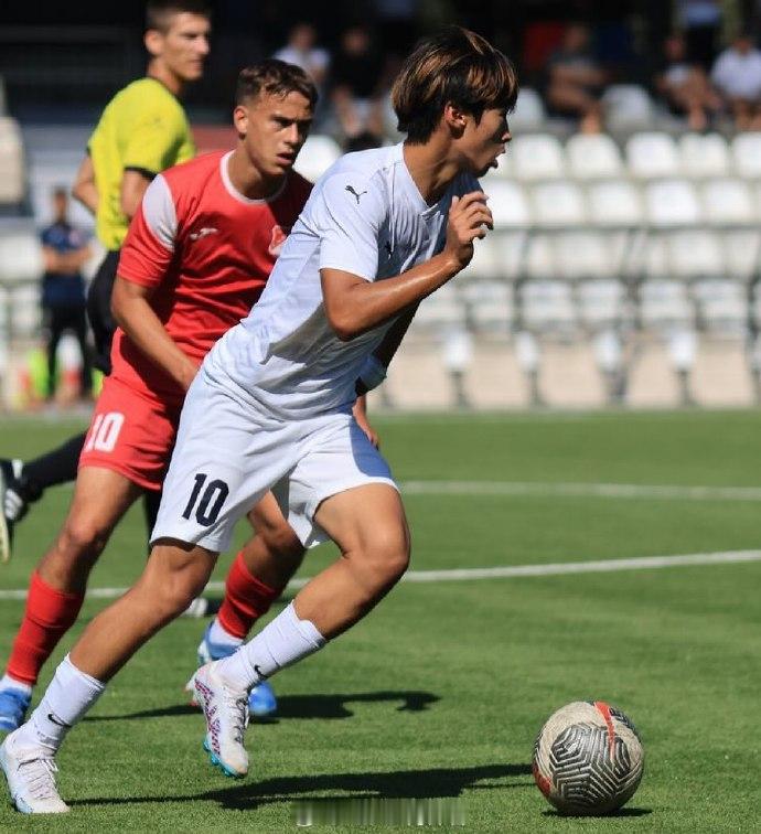 【塞尔维亚伏伊伏丁那U19联赛(2) 第13轮】11月16日，潘切沃铁路工人1比