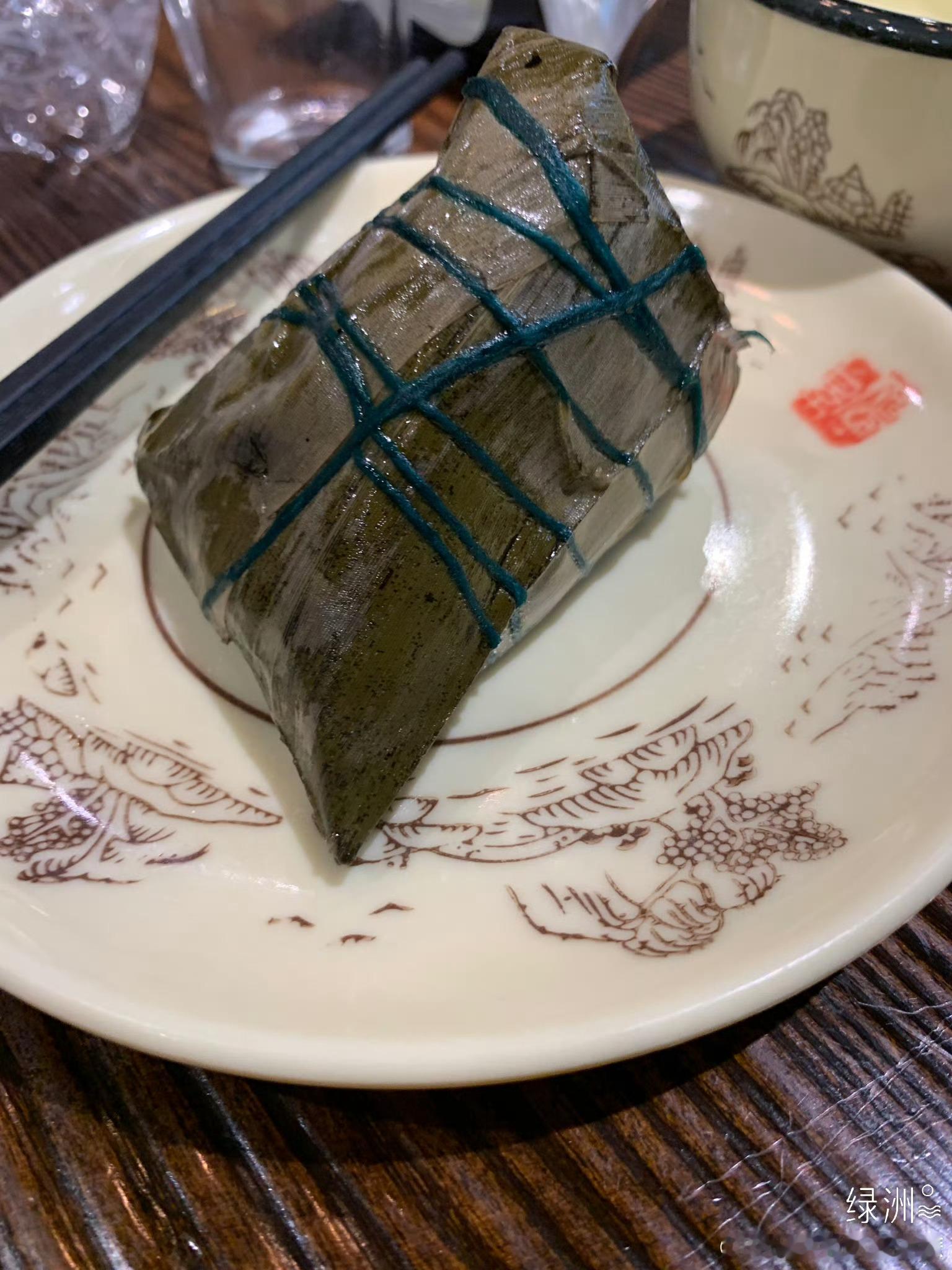 轩轩每年都发的实体粽今年没有 我给他补上了 
