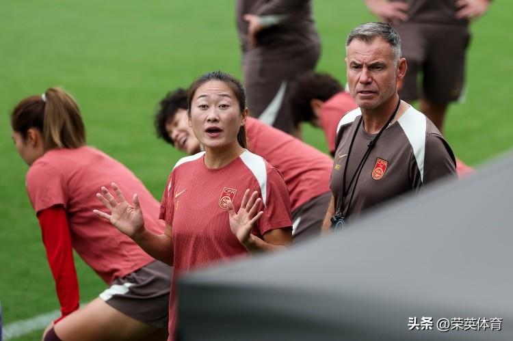 昨天下午，中国女足在亚洲杯上，以2:0战胜孟加拉女足！成绩看起来不错，但是含金量