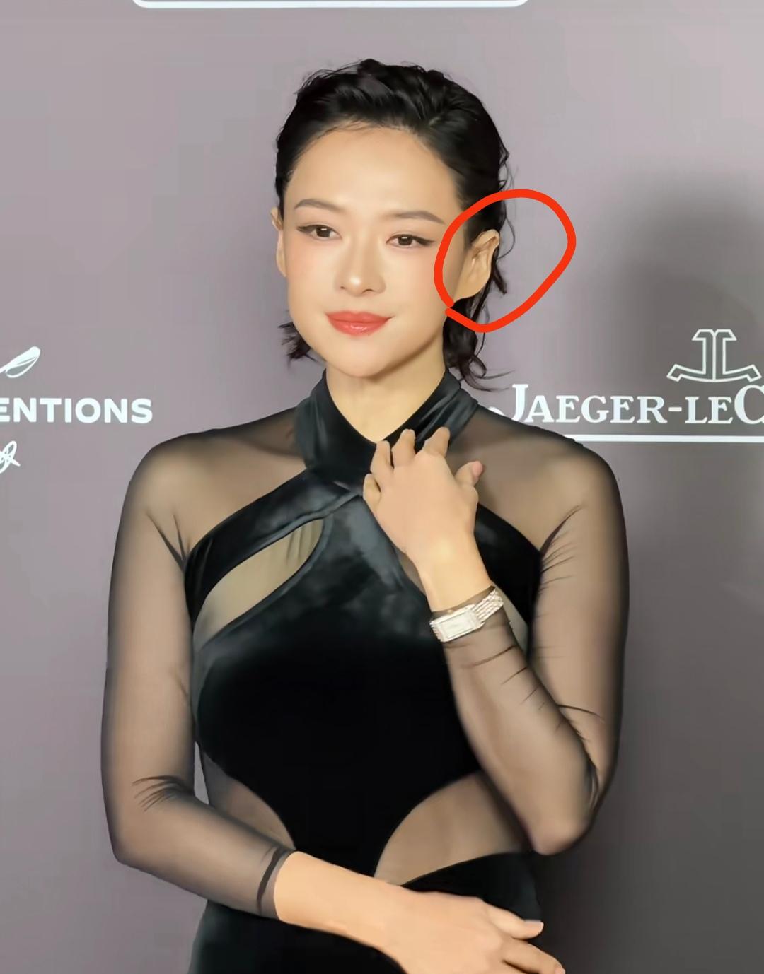 章子怡老了，我能接受，
章子怡胖了，我也能接受，
但我实在接受不了，47岁章子怡