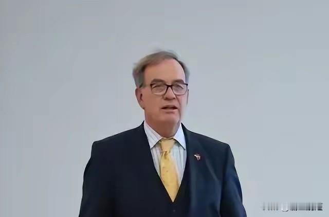 德国：中美打不起来了，因为打了也白打！日前德国教授曾坦率指出：美国不是害怕中国，
