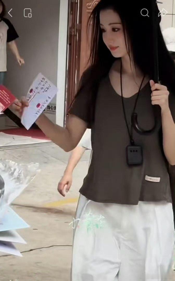 浮生剧组抽烟这么严重吗浮生剧组抽烟 浮生剧组抽烟这么严重吗，我的天王楚然被烟人逼