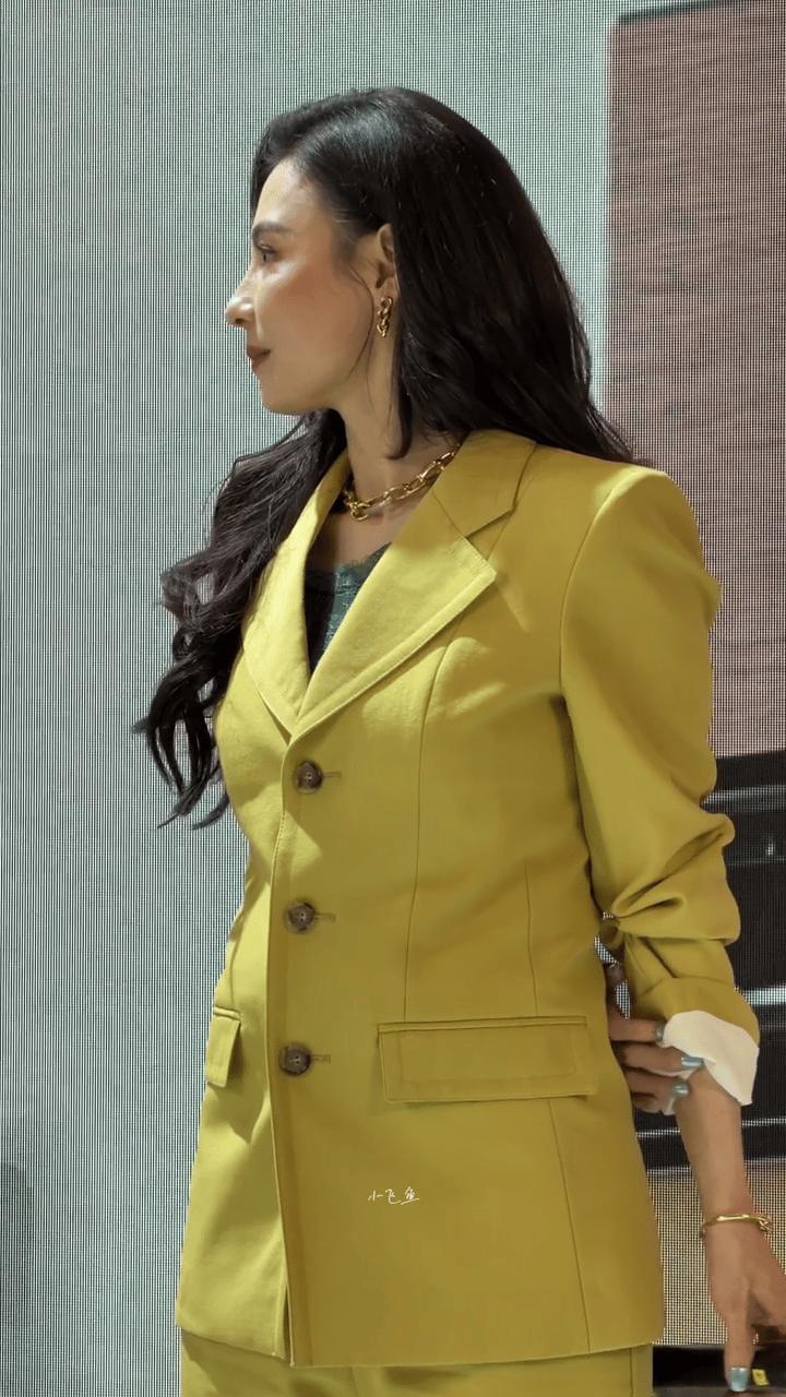 张柏芝戴了大金链子就算是金链子，但也是纯美 