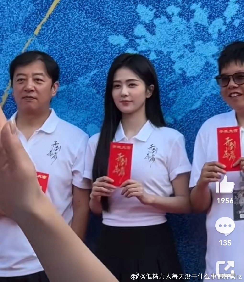赵琴的改善颧骨和滤镜修图跟着前辈的老路走就可以了虽然现在资源还不太行，但前途很可