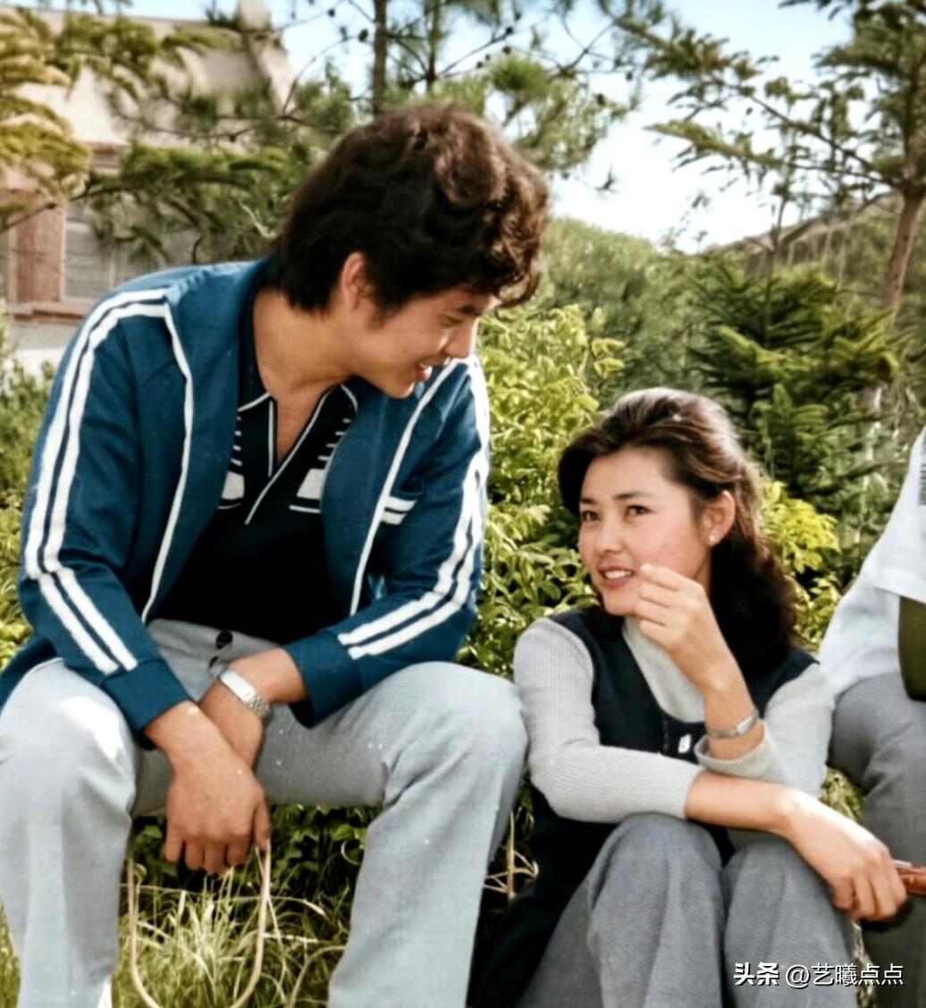 上世纪八十年代的一对影坛夫妻，男帅女美 ，颜值出众，演技在线。代表作有影片《红牡