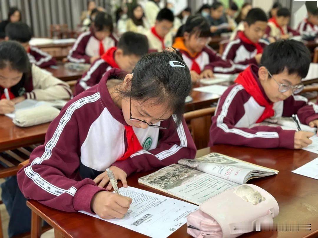 五年级被称为小学真正的分水岭绝非浪得虚名

1、论整个小学阶段数学有难度的知识点