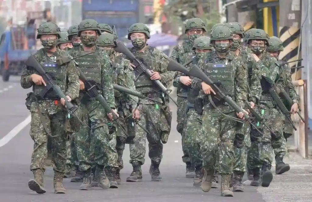 赖清德的心碎了！
 
台军最近的“逃兵潮”，已经不是偶尔几例的个案问题，而是成了