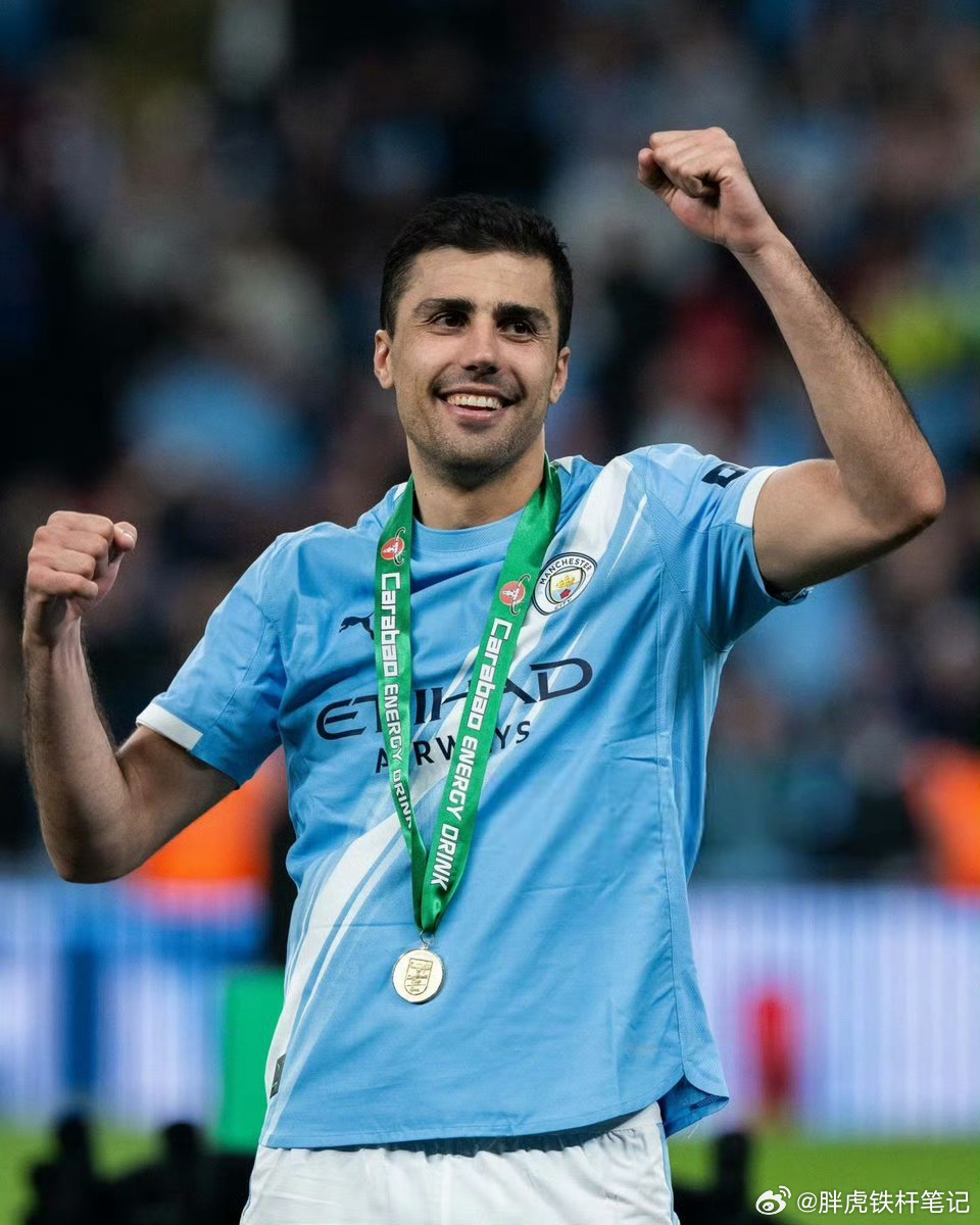 阿森纳0比2曼城新温布利霸主！曼城07年起15胜，领跑所有参赛球队英联杯决赛战罢