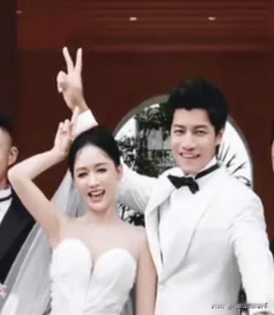 “恭喜乔恩姐姐！” 当这条消息刷爆朋友圈的时候，很多人的第一反应是惊讶：45岁，